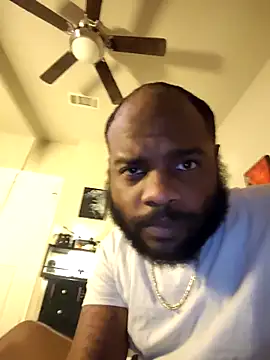 Snapshot of BigHunchoDick chatting on April 6, 2026, 2:53 am BigHunchoDick online show from April 6, 2026, 2:53 am
