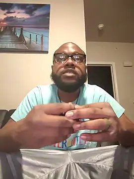 Snapshot of BigHunchoDick chatting on June 13, 2026, 3:48 am BigHunchoDick online show from June 13, 2026, 3:48 am