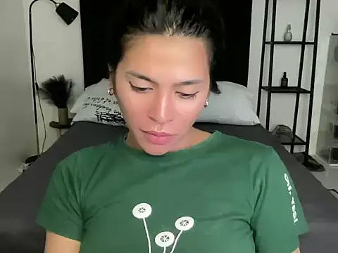 your bianca69 online show from December 19, 2024, 12:02 am