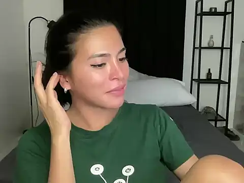 your bianca69 online show from December 19, 2024, 6:56 am