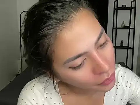 your bianca69 online show from December 23, 2024, 7:06 am