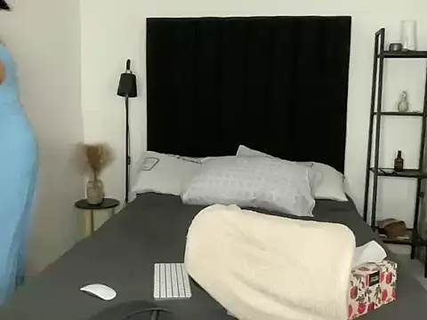 your bianca69 online show from November 17, 2025, 12:38 am