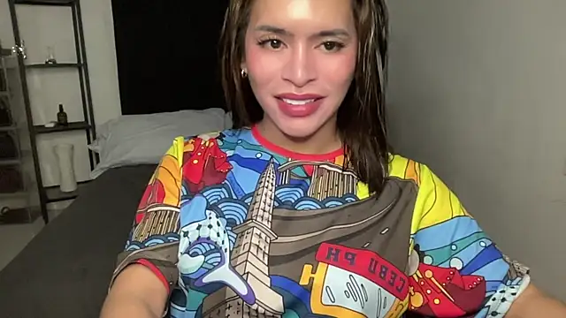 Snapshot of your_bianca69 chatting on April 15, 2026, 12:06 am your bianca69 online show from April 15, 2026, 12:06 am