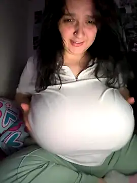 aliceayres797 online show from October 19, 2025, 3:18 am