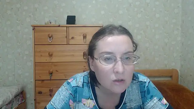 Smart Rose online show from November 3, 2025, 11:33 am