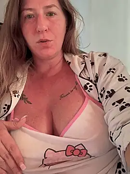 Snapshot of Natali_UA chatting on September 23, 2025, 5:32 am Natali UA online show from September 23, 2025, 5:32 am