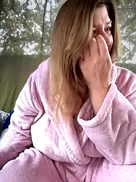 Snapshot of Natali_UA chatting on October 17, 2025, 5:54 am Natali UA online show from October 17, 2025, 5:54 am