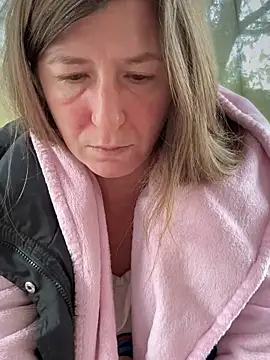 Snapshot of Natali_UA chatting on October 20, 2025, 6:25 am Natali UA online show from October 20, 2025, 6:25 am