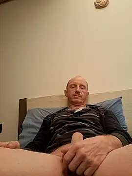 Snapshot of Serholmes chatting on February 16, 2025, 3:37 am Serholmes online show from February 16, 2025, 3:37 am