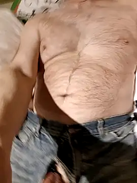 Snapshot of Stavross166 chatting on March 17, 2025, 5:38 pm Stavross166 online show from March 17, 2025, 5:38 pm