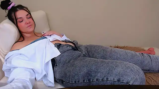 Snapshot of Cassidy_One chatting on October 22, 2025, 2:23 am Cassidy One online show from October 22, 2025, 2:23 am