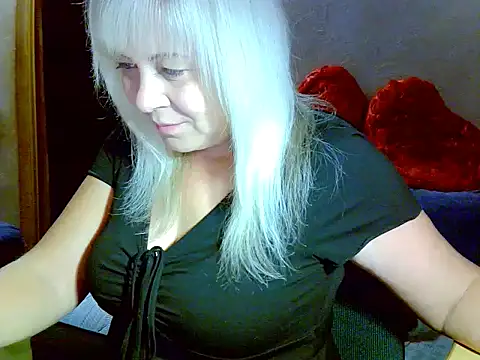 AgoniA7 online show from October 12, 2025, 4:06 pm