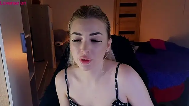 Snapshot of MilanaOmg chatting on May 30, 2026, 9:34 pm MilanaOmg online show from May 30, 2026, 9:34 pm