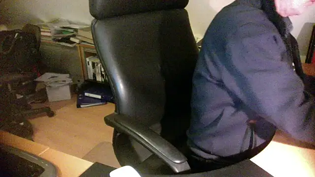 outlaw200 online show from December 5, 2024, 6:22 pm