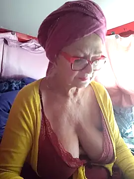 MucMilf59 online show from February 27, 2025, 7:04 pm