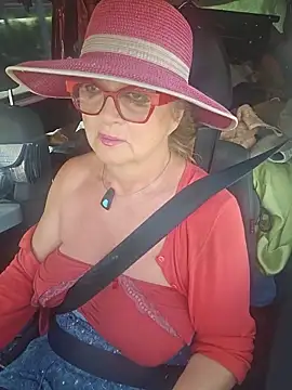 Snapshot of MucMilf59 chatting on June 2, 2026, 8:38 am MucMilf59 online show from June 2, 2026, 8:38 am