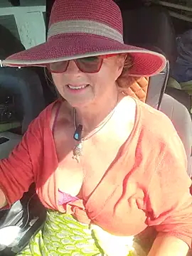 Snapshot of MucMilf59 chatting on June 10, 2026, 9:08 am MucMilf59 online show from June 10, 2026, 9:08 am