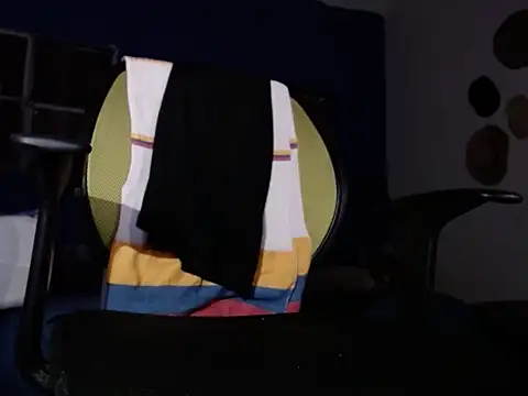 Snapshot of Kamilo_M chatting on April 5, 2026, 5:48 am Kamilo M online show from April 5, 2026, 5:48 am