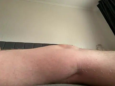 Blondeqlove online show from April 9, 2026, 11:37 am