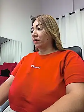 Snapshot of kendra_fire chatting on June 10, 2026, 12:00 am kendra fire online show from June 10, 2026, 12:00 am