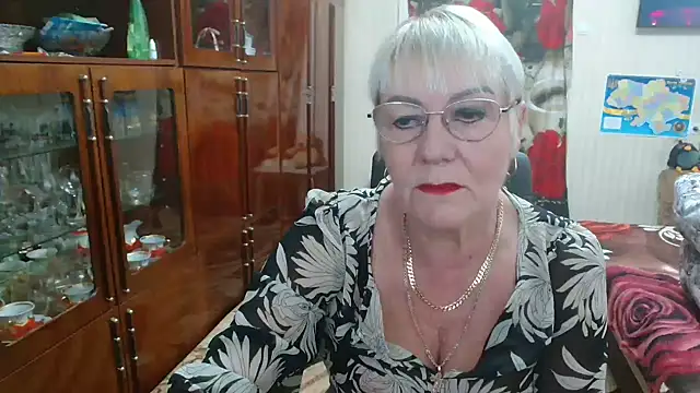 JenaCheim online show from November 16, 2025, 6:19 am