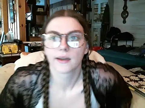 Snapshot of katie_kitten38 chatting on January 7, 2026, 1:13 pm katie kitten38 online show from January 7, 2026, 1:13 pm