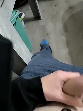 Snapshot of Steveschaw chatting on September 30, 2025, 4:06 am Steveschaw online show from September 30, 2025, 4:06 am