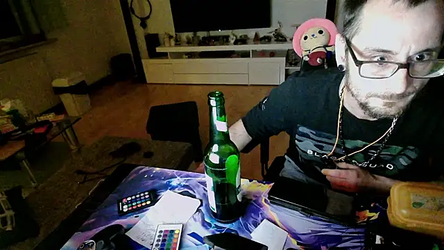 Snapshot of Steveschaw chatting on February 14, 2026, 10:06 pm Steveschaw online show from February 14, 2026, 10:06 pm