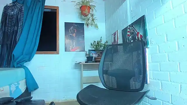 Snapshot of Zack_Grey chatting on February 11, 2025, 4:33 am Zack Grey online show from February 11, 2025, 4:33 am