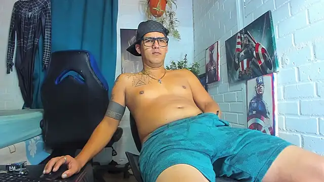 Snapshot of Zack_Grey chatting on February 21, 2025, 10:50 am Zack Grey online show from February 21, 2025, 10:50 am