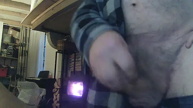 Snapshot of phlox3 chatting on February 15, 2026, 10:47 am phlox3 online show from February 15, 2026, 10:47 am