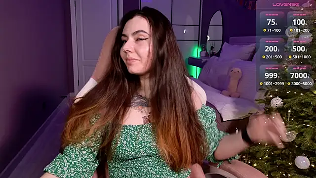 Foxohlove online show from January 9, 2025, 12:30 pm