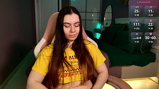 Foxohlove online show from March 14, 2025, 3:58 pm