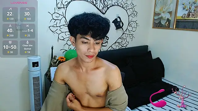 WildestTwink online show from November 17, 2025, 10:48 pm