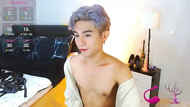 WildestTwink online show from April 17, 2026, 3:48 pm