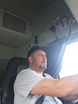 ktmtom247 online show from February 11, 2026, 12:43 pm