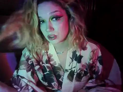 TEXASMARYYYJANE online show from May 6, 2026, 11:43 pm