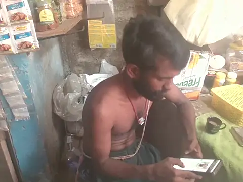 FriskyGender online show from November 4, 2025, 7:51 am