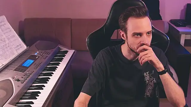 Sweetparker online show from November 30, 2025, 11:58 am