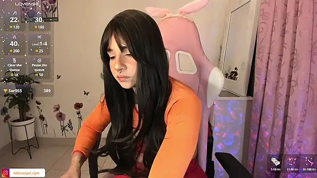 Snapshot of Fallengangel chatting on February 6, 2025, 2:22 am Fallengangel online show from February 6, 2025, 2:22 am