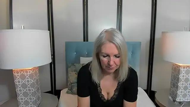 EricaTop online show from February 12, 2026, 9:32 pm