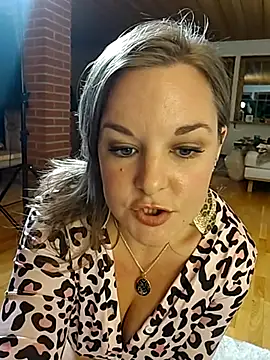 Snapshot of SwedishJennifer chatting on November 18, 2025, 3:38 pm SwedishJennifer online show from November 18, 2025, 3:38 pm