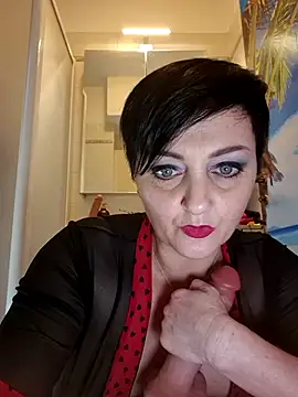 lucillabollente online show from February 7, 2025, 3:08 pm