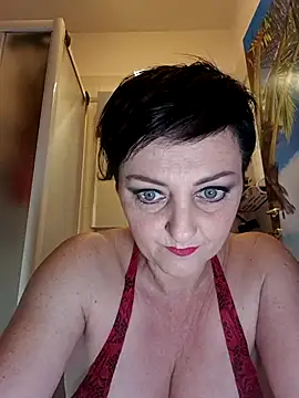 lucillabollente online show from April 16, 2026, 4:13 am