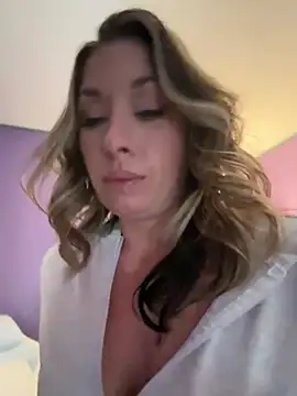  NinaLuvSins  online show from March 9, 2026, 9:41 pm