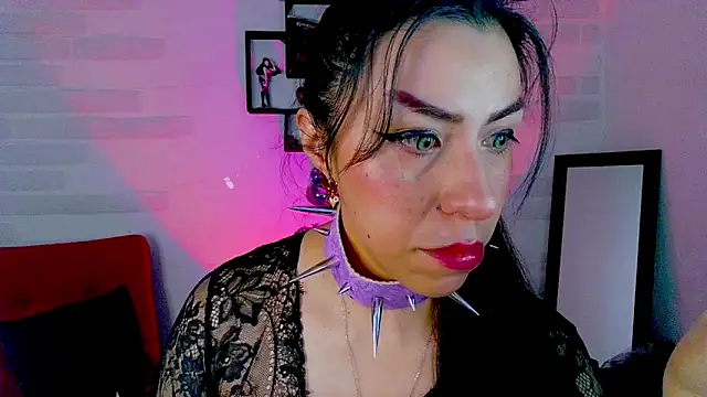 sky girl1 online show from October 17, 2025, 2:48 am