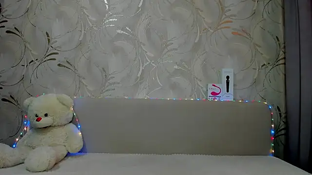 Snapshot of Malika_Lisan chatting on February 5, 2025, 3:45 am Malika Lisan online show from February 5, 2025, 3:45 am