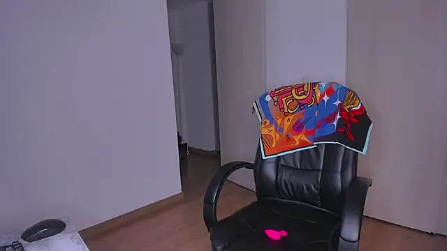 Lisegg  online show from October 21, 2025, 10:05 am