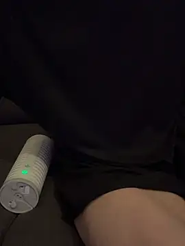 Snapshot of LionBoy1976 chatting on April 16, 2026, 5:41 am LionBoy1976 online show from April 16, 2026, 5:41 am