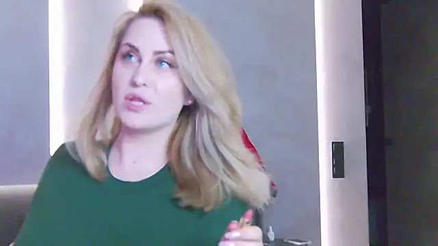 Sinful Eyes online show from December 7, 2024, 7:54 pm